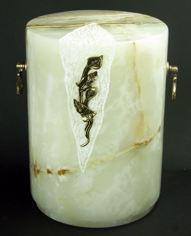 pet urn "Sirius" from Onyx-marble - Click Image to Close