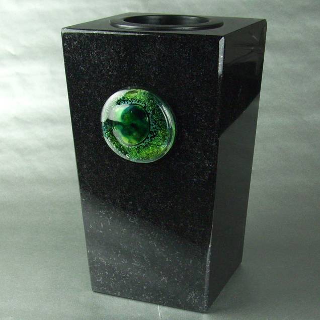 Grabvase "Karree" mit Glasornament Grabvase "Karree" mit Glasornament