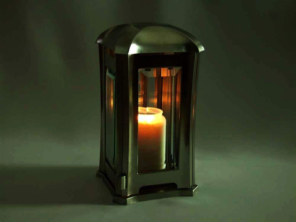 Grablampe "Venezia" aus Edelstahl - zum Schließen ins Bild klicken